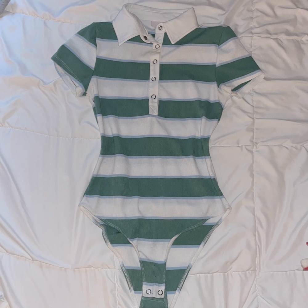 Small green and white bodysuit